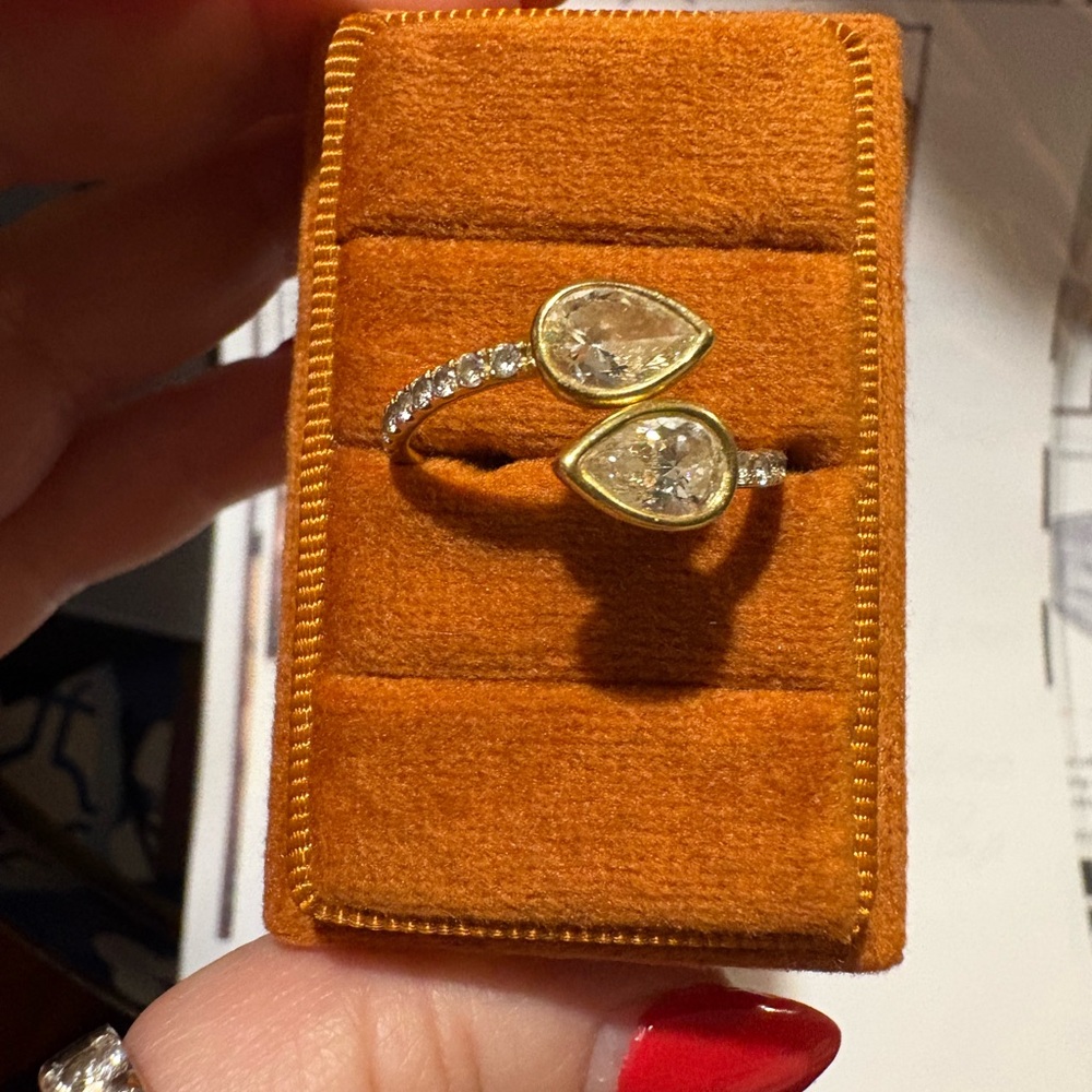 Pear Diamond Toi et Moi Ring